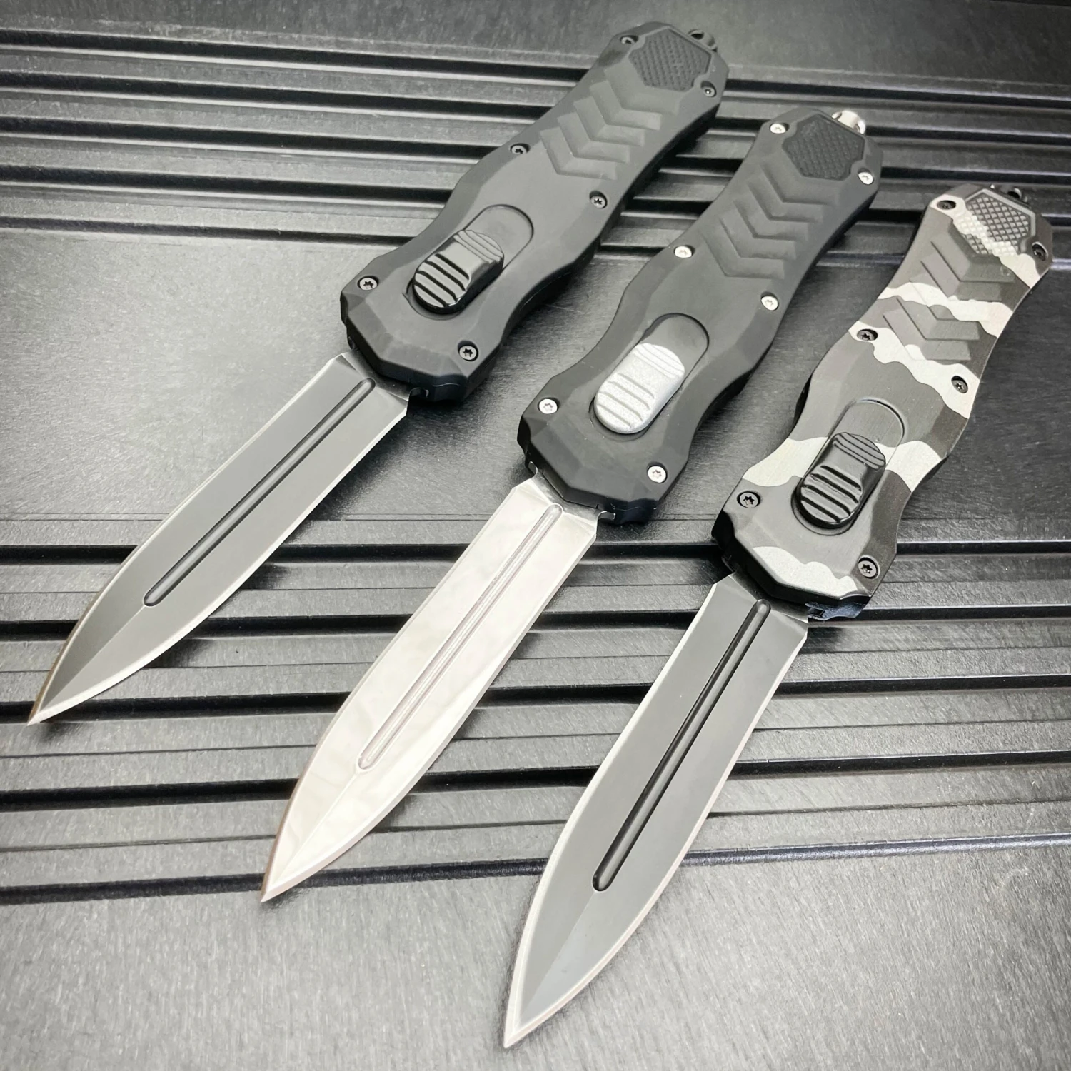 RENEGADE ARMED FORCE AUTOMATIC OTF KNIFE AND SHEATH (CHOOSE AN OPTION) 4 RENEGADE ARMED FORCE AUTOMATIC OTF KNIFE AND SHEATH (CHOOSE AN OPTION) - Image 2