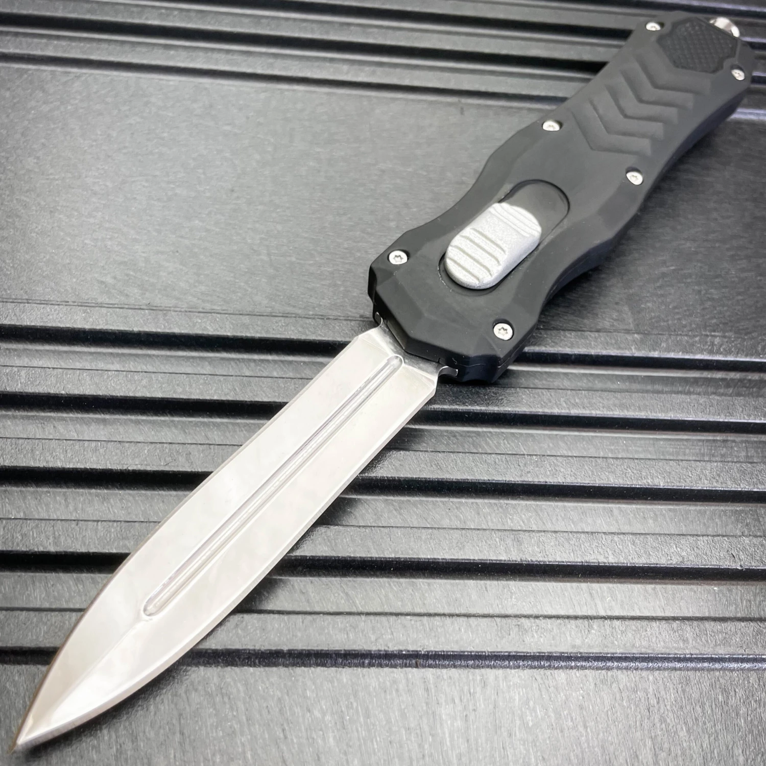 RENEGADE ARMED FORCE AUTOMATIC OTF KNIFE AND SHEATH (CHOOSE AN OPTION) 6 RENEGADE ARMED FORCE AUTOMATIC OTF KNIFE AND SHEATH (CHOOSE AN OPTION) - Image 4