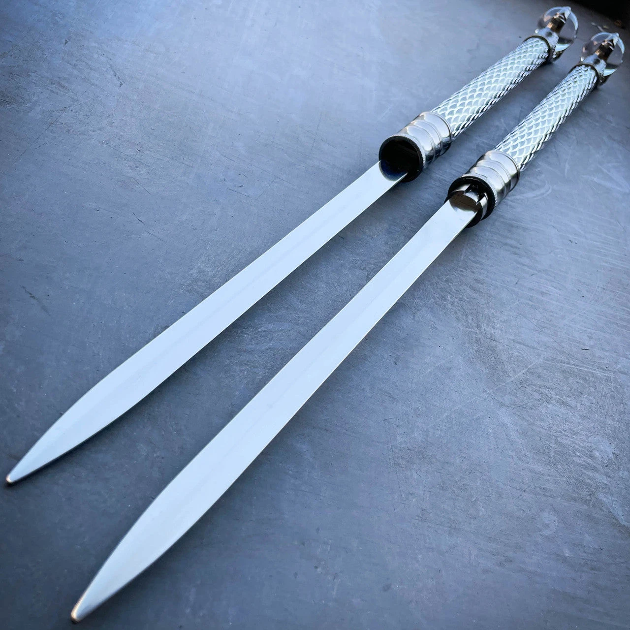 RAVEN KLAW TWIN HIDDEN SWORD SET 3 RAVEN KLAW TWIN HIDDEN SWORD SET