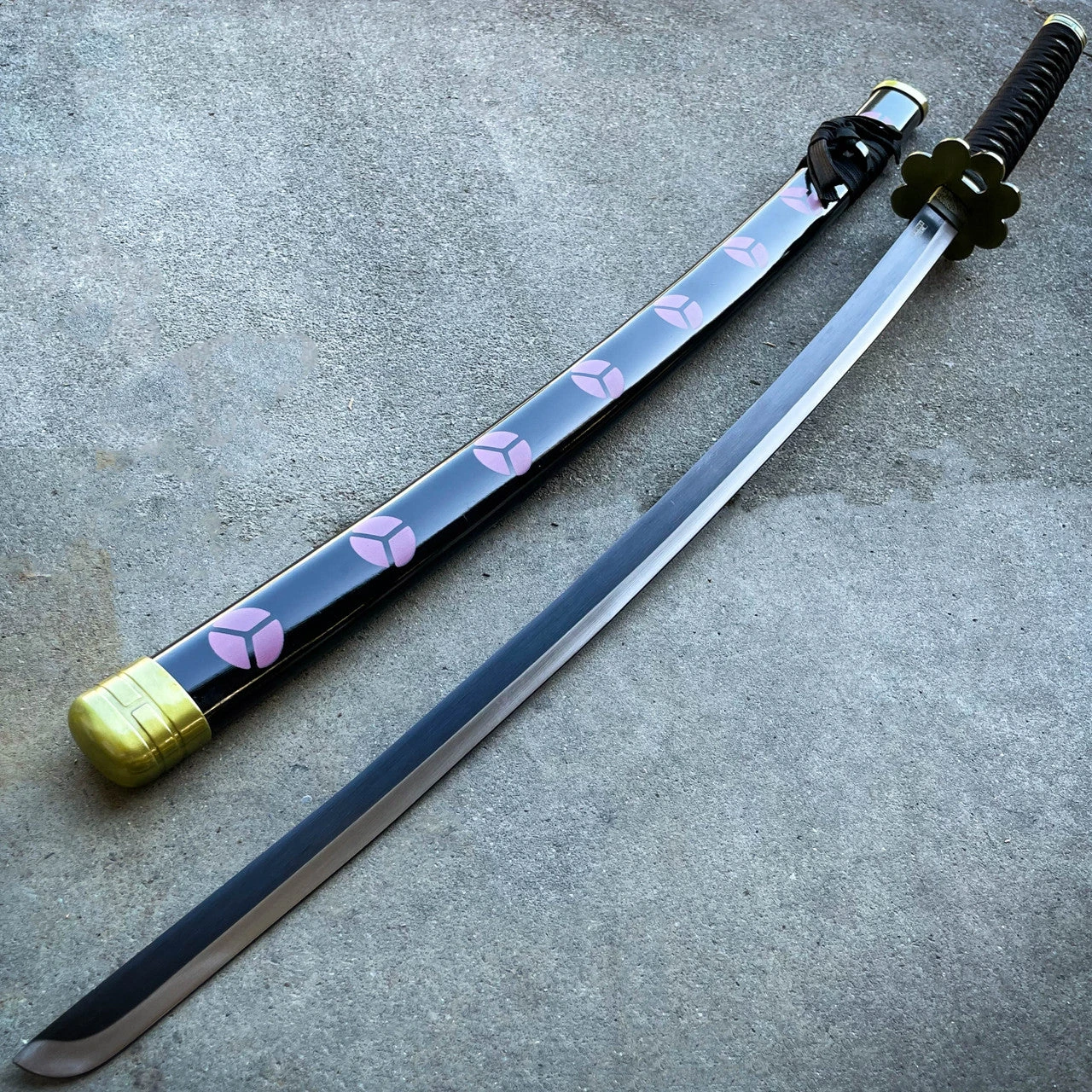One Piece Shusui Katana Replica With Black Scabbard 5 One Piece Shusui Katana Replica With Black Scabbard - Image 3