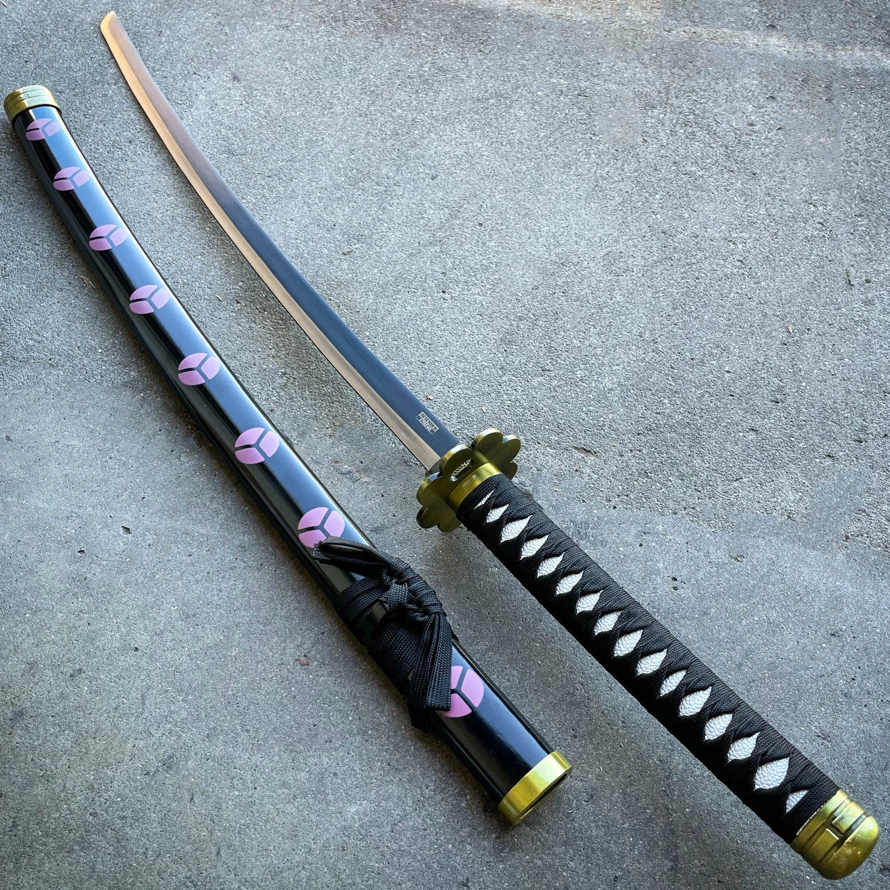 One Piece Shusui Katana Replica With Black Scabbard 3 One Piece Shusui Katana Replica With Black Scabbard