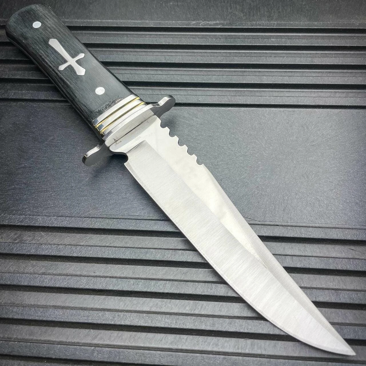 11" STAINLESS STEEL CELTIC CROSS HUNTING KNIFE WOOD HANDLE Gothic Skinning BLACK 5 11" STAINLESS STEEL CELTIC CROSS HUNTING KNIFE WOOD HANDLE Gothic Skinning BLACK - Image 3