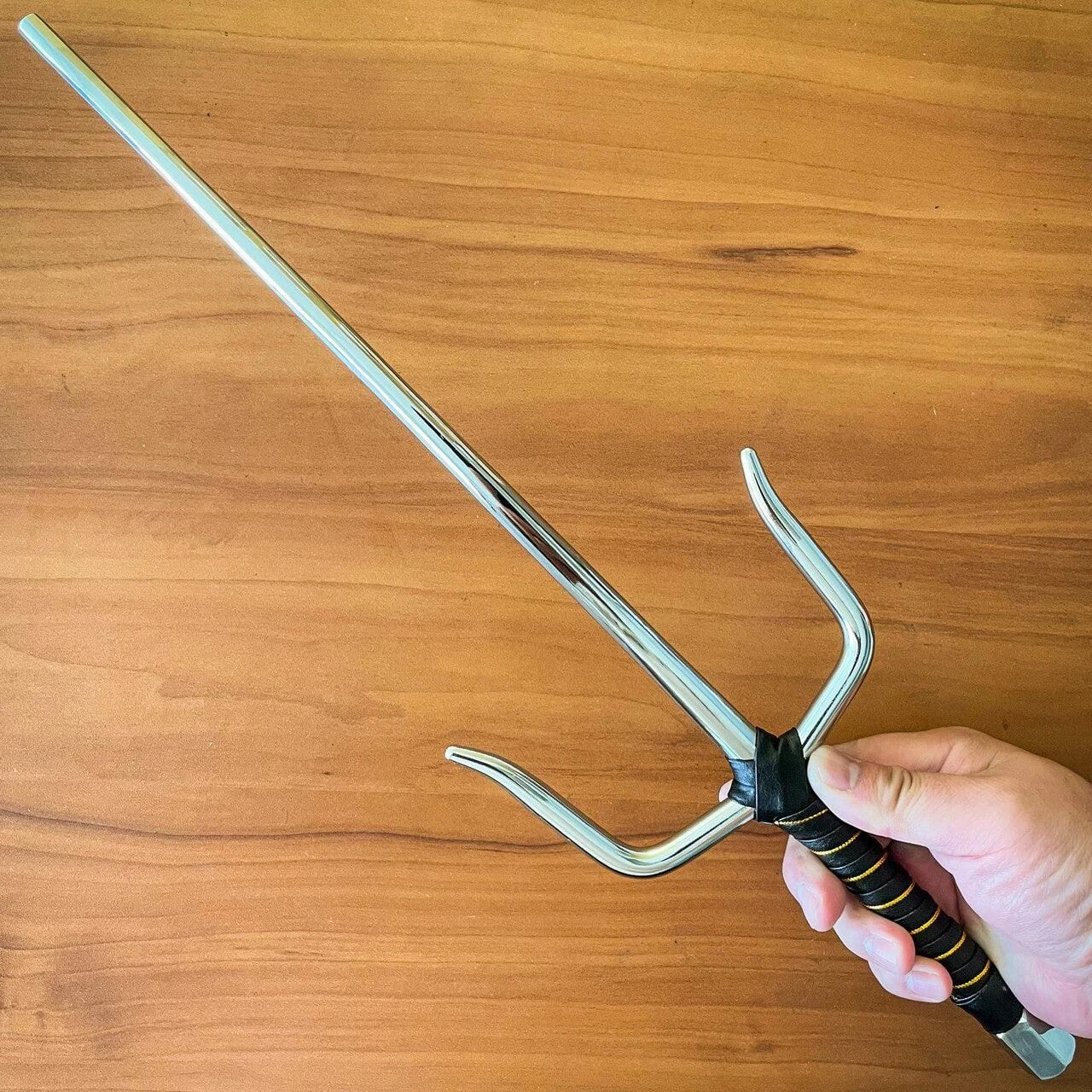 2PCS 19" Japanese Oni Ninja Metal Martial Arts Octagon Sai Set 4 2PCS 19" Japanese Oni Ninja Metal Martial Arts Octagon Sai Set - Image 2