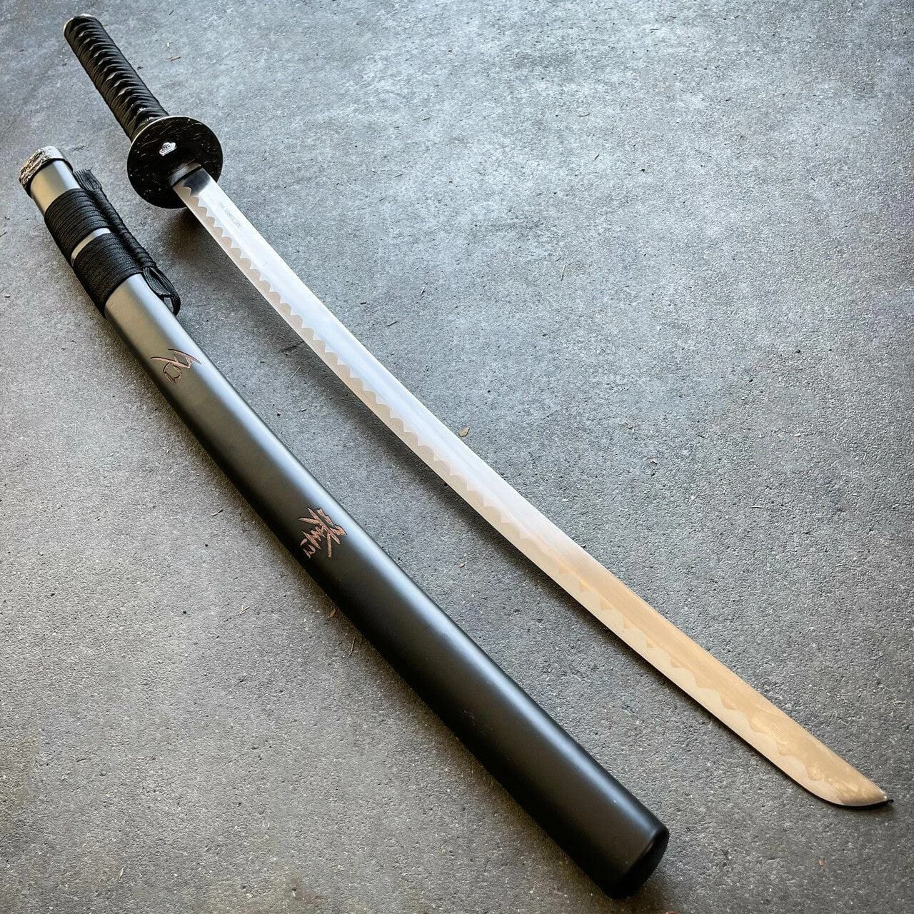 41.5" Japanese Samurai Sword Katana Dragon Engraved Ninja Blade Bushido Knife 4 41.5" Japanese Samurai Sword Katana Dragon Engraved Ninja Blade Bushido Knife - Image 2