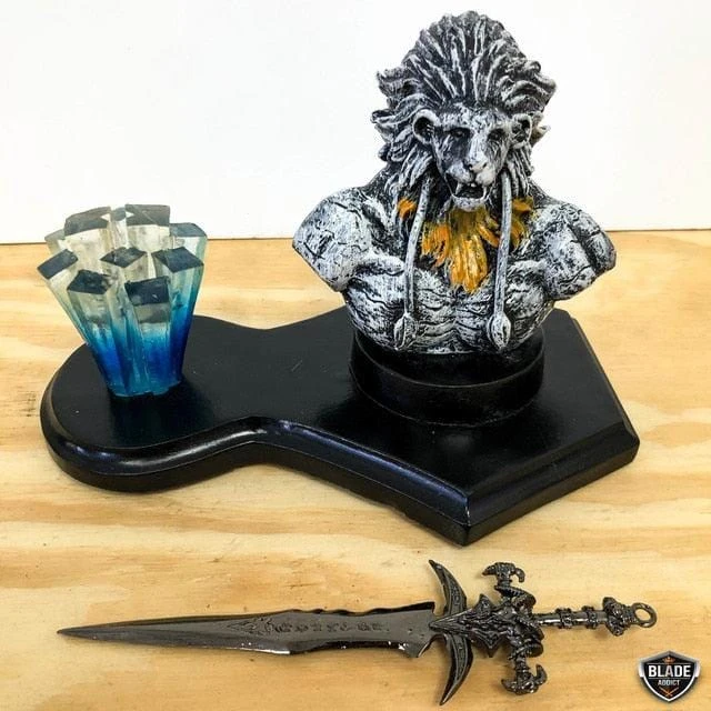 World Of Warcraft Desk Toy Mini Figure W/ Sword Orc Lich King 9 World Of Warcraft Desk Toy Mini Figure W/ Sword Orc Lich King - Image 7
