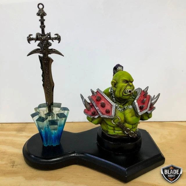 World Of Warcraft Desk Toy Mini Figure W/ Sword Orc Lich King 4 World Of Warcraft Desk Toy Mini Figure W/ Sword Orc Lich King - Image 2