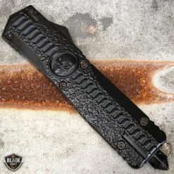 Dual Action Carbon Fiber Reaper Punisher Skull OTF 19 Dual Action Carbon Fiber Reaper Punisher Skull OTF -BLADE ADDICT Sales bladeaddictknives pocket knives dual action carbon fiber reaper punisher skull otf 11605778825304